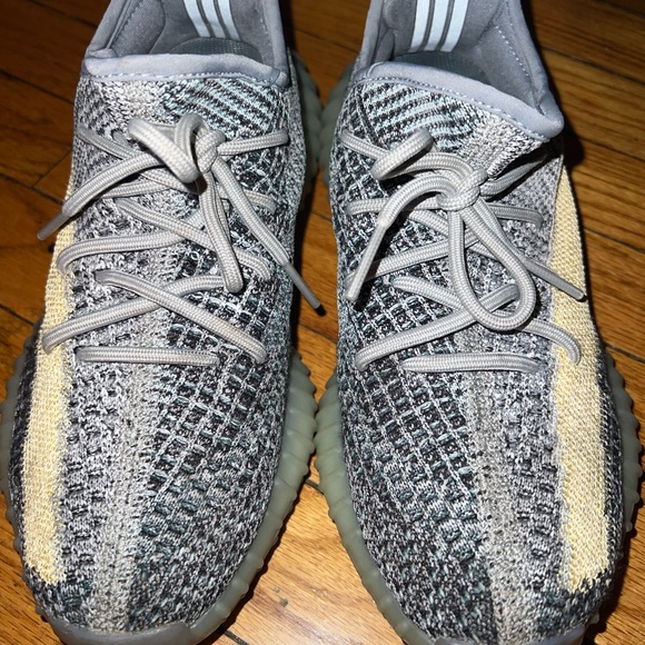 Adiva yeezy boost 350 V2 - Picture 2 of 3